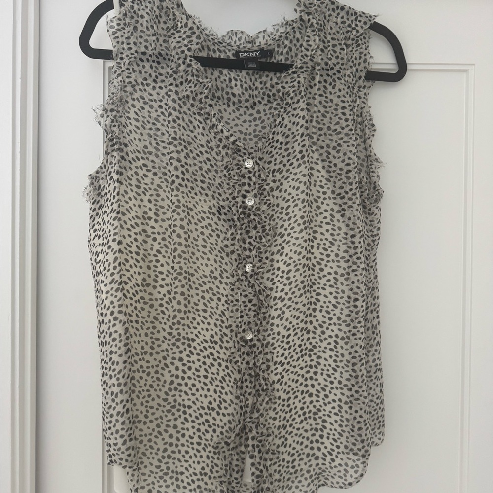 DKNY Cream Sleeveless Ruffle Button-Front Camisole with Black Dot Print